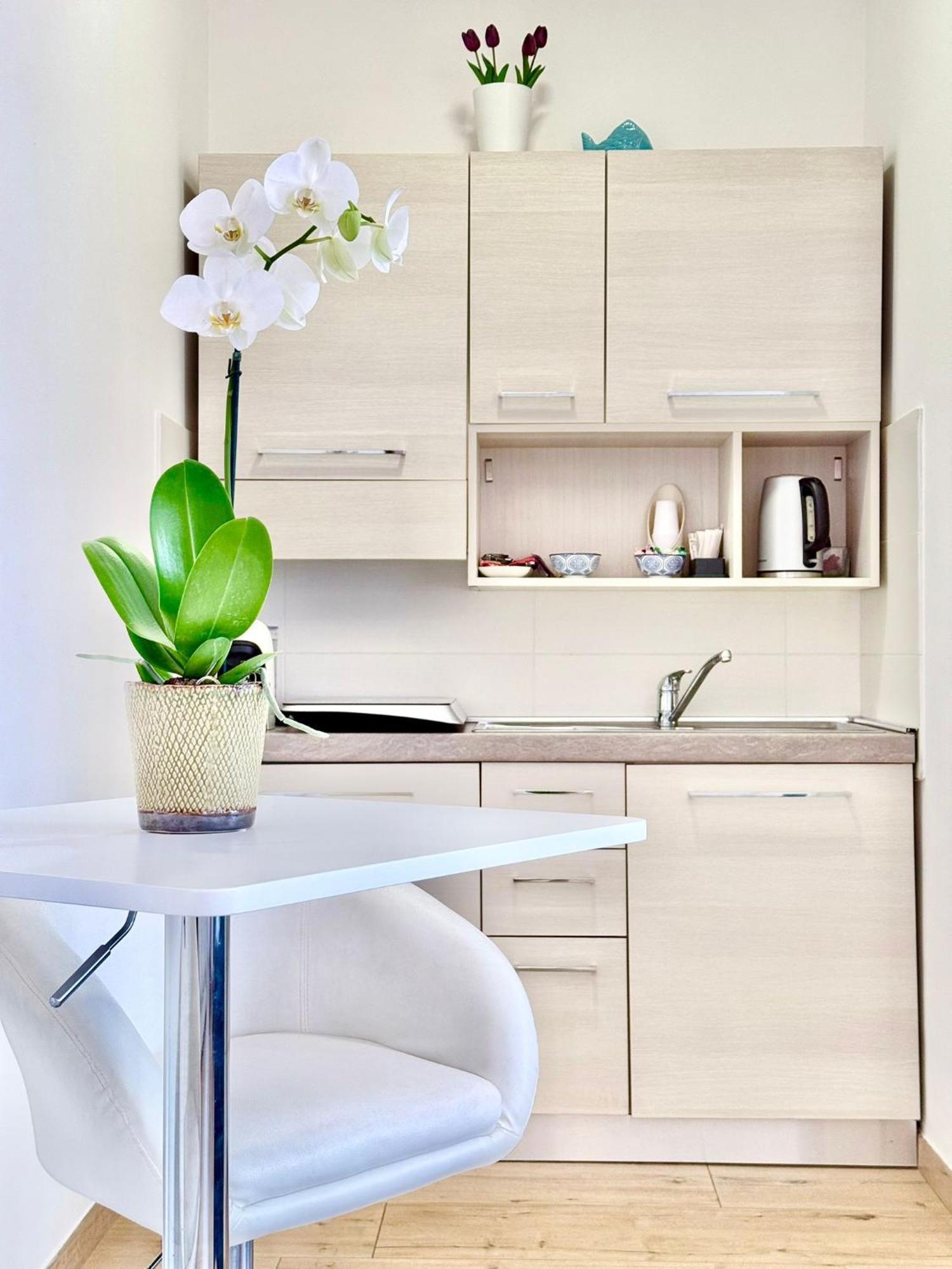 Travel Fiera Apartment Болоня Екстериор снимка